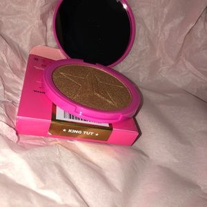 BRAND NEW JEFFREE STAR SKIN FROST AND POP SOCKET